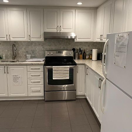 Yonge And Finch Subway !U Spacious & Cozy Private Bdr With Shared Bathroom Τορόντο Εξωτερικό φωτογραφία