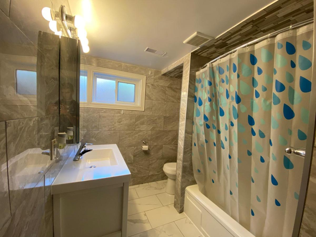 Yonge And Finch Subway !U Spacious & Cozy Private Bdr With Shared Bathroom Τορόντο Εξωτερικό φωτογραφία